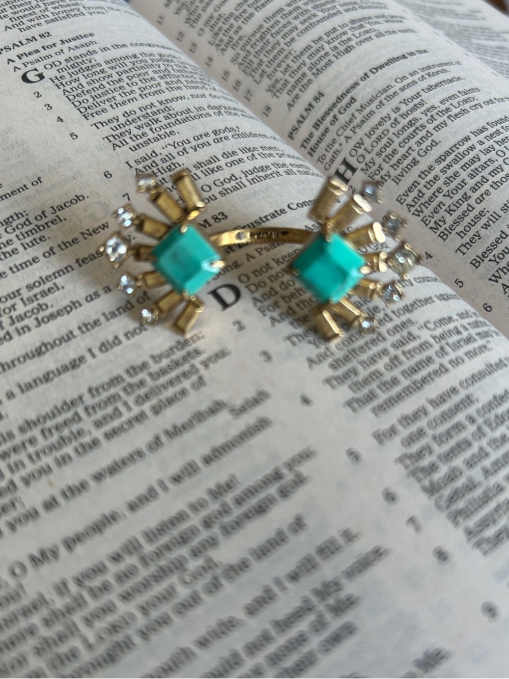 Stella & Dot Gold-Tone Aqua Sunburst Stud Earrings
